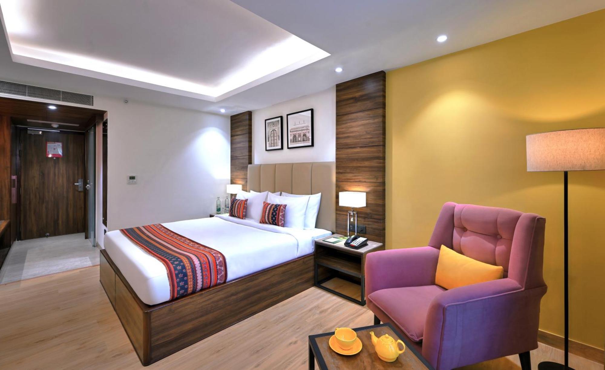 Golden Tulip Agra Hotel Agra  Exterior photo
