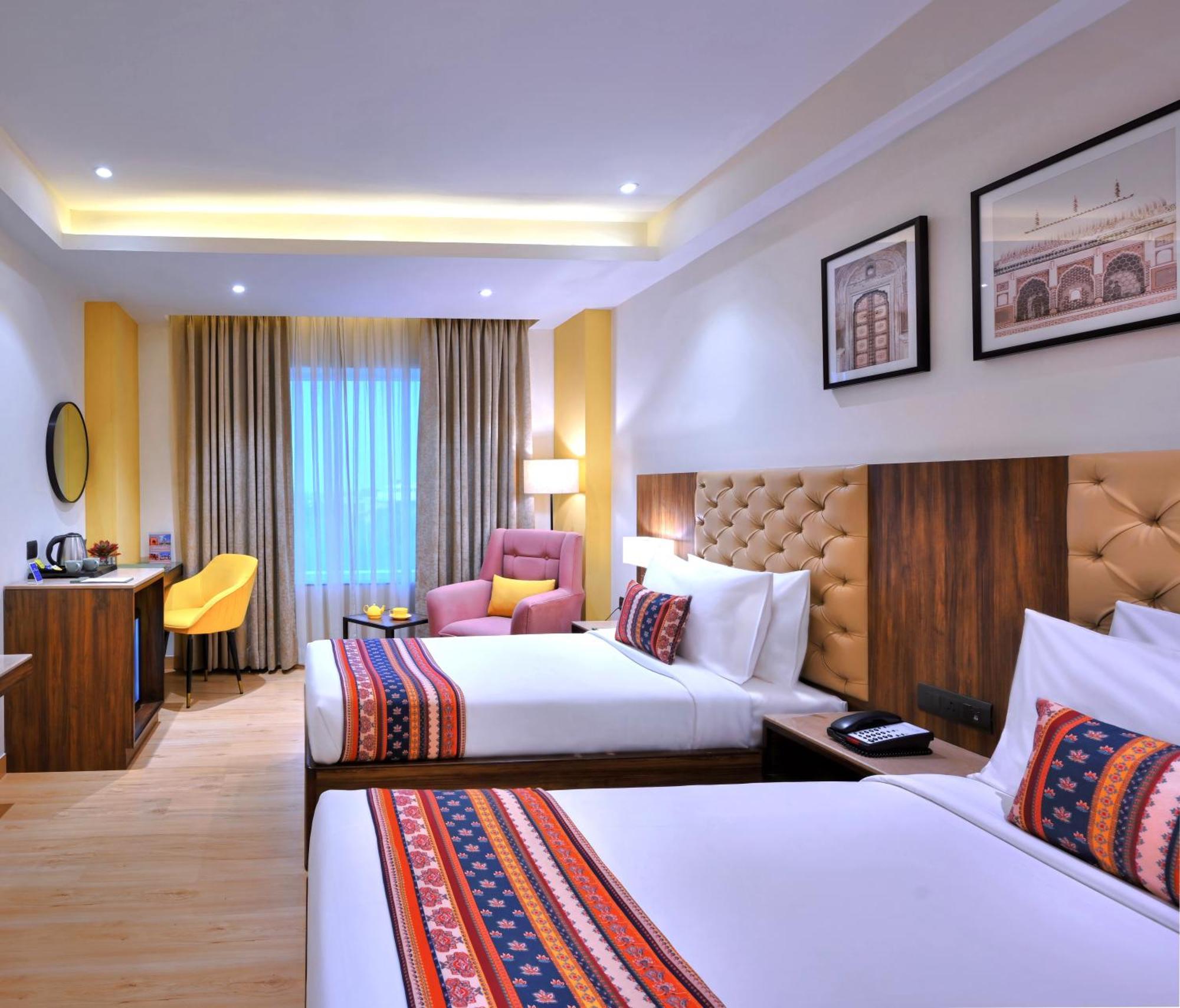 Golden Tulip Agra Hotel Agra  Exterior photo